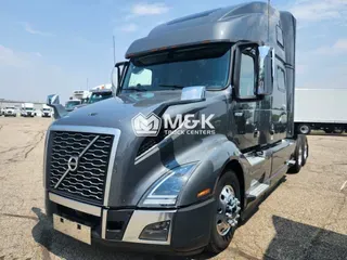 2023 VOLVO VNL64T860