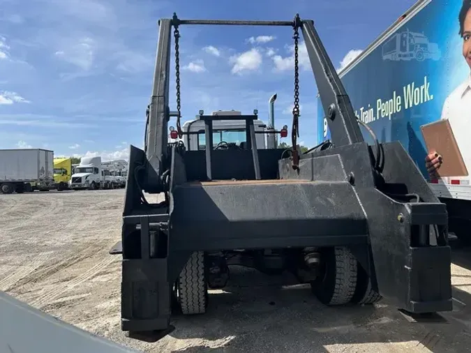 2005 MACK GRANITE CV713