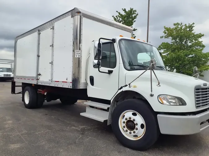 2019 FREIGHTLINER M2 106