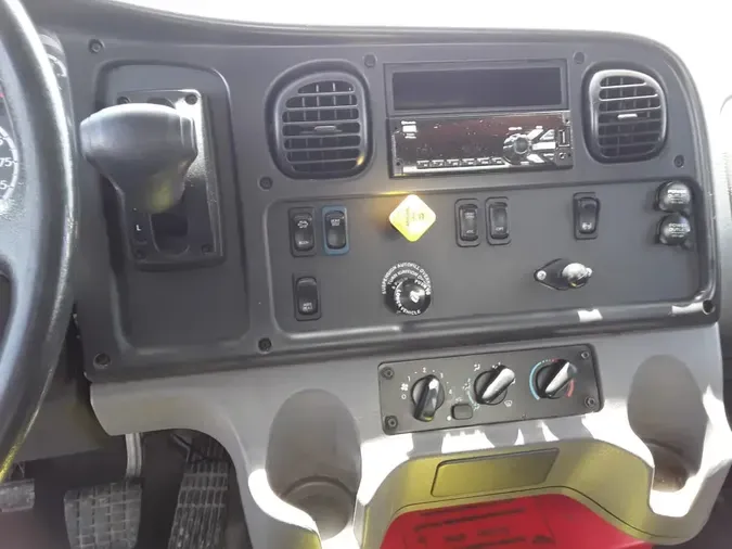 2019 FREIGHTLINER/MERCEDES M2 106