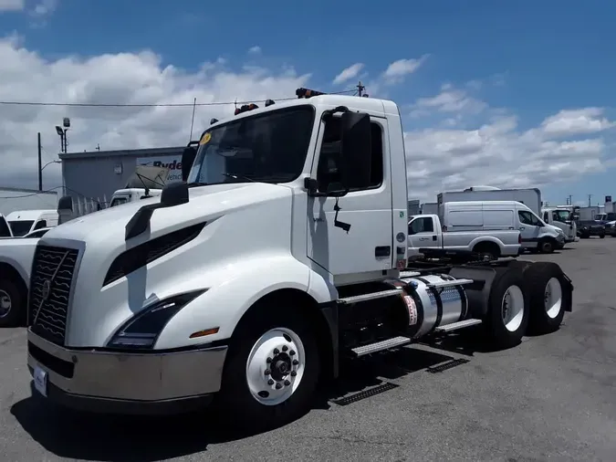 2019 VOLVO VNL64T-300232b9c475e29946fd3793b29169bfe90