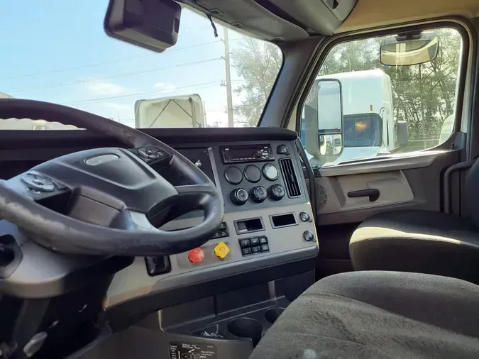 2020 FREIGHTLINER/MERCEDES NEW CASCADIA PX12664