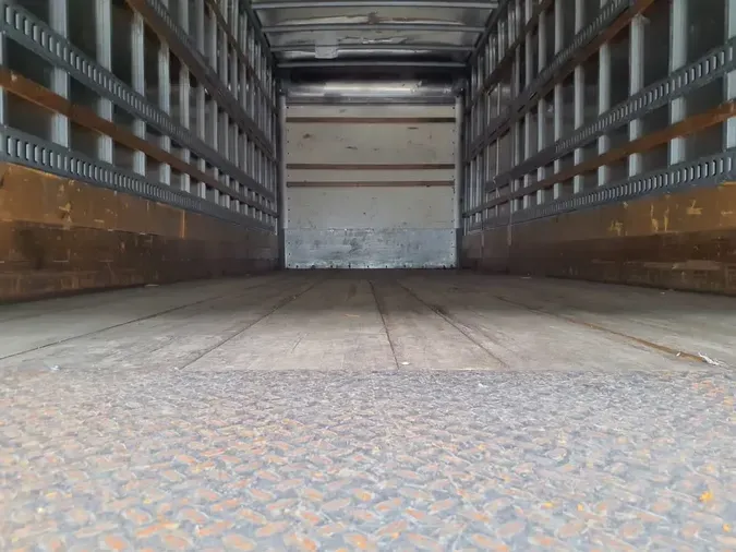 2018 FREIGHTLINER M2 106
