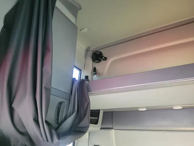 2022 International LT625