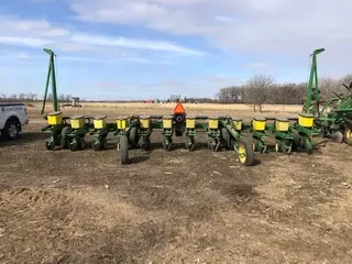 1989 John Deere 7300