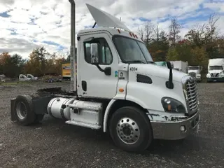 2017 FREIGHTLINER X12542ST