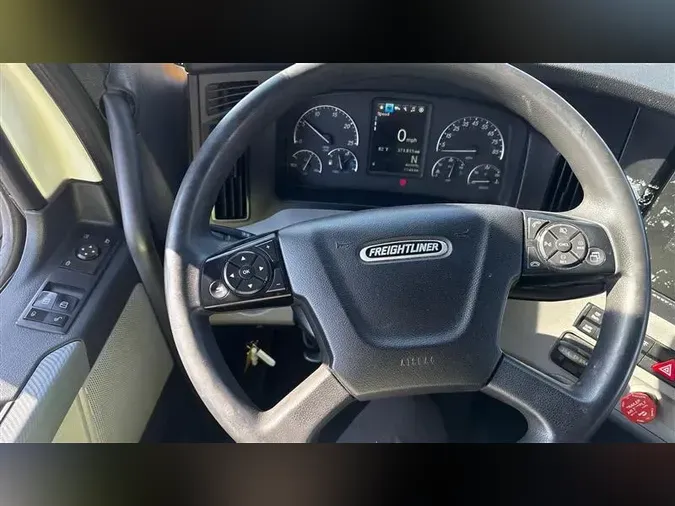 2022 FREIGHTLINER CA126