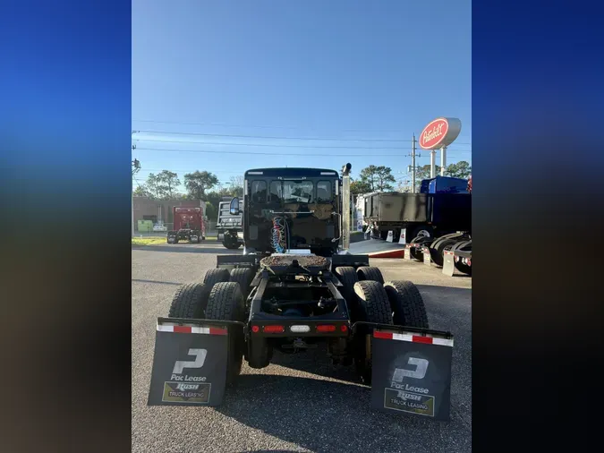 2022 Peterbilt 579