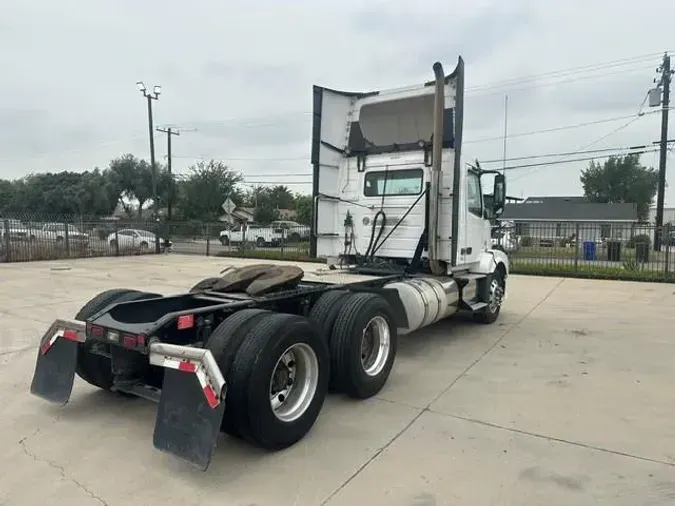 2015 Volvo VNL64T300233ecf5818cb9a4820baf38462f2614d