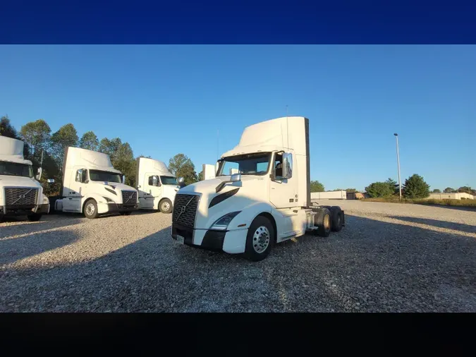 2019 Volvo VNL300