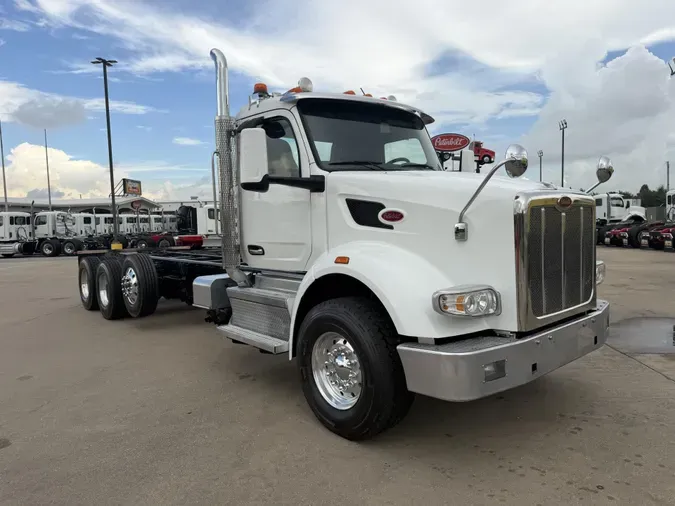 2023 Peterbilt 567
