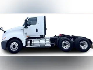 2020 International LT625
