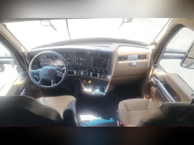 2021 KENWORTH T680