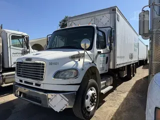 2008 FREIGHTLINER BUSINESS CLASS M2 106