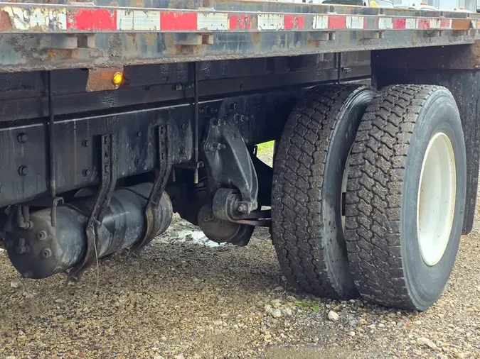 2017 FREIGHTLINER M2 106