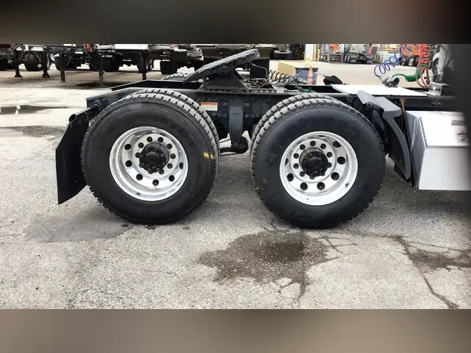 2020 Freightliner Cascadia 126