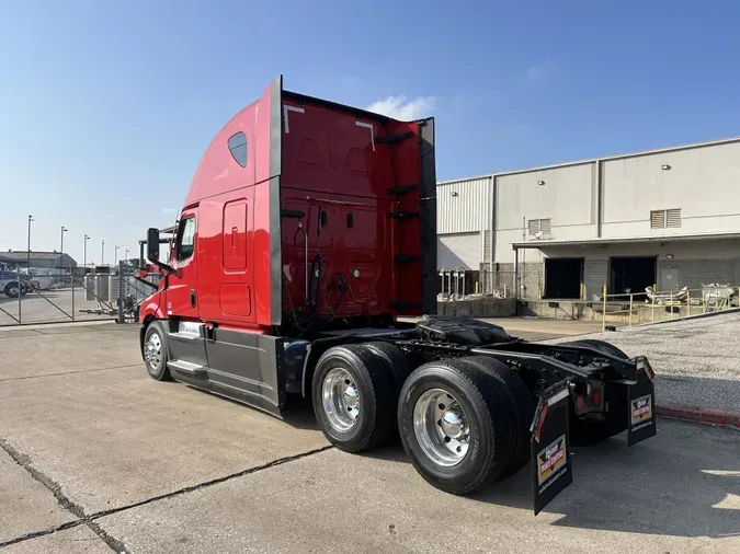 2021 Freightliner Cascadia