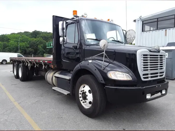 2017 FREIGHTLINER M2-112