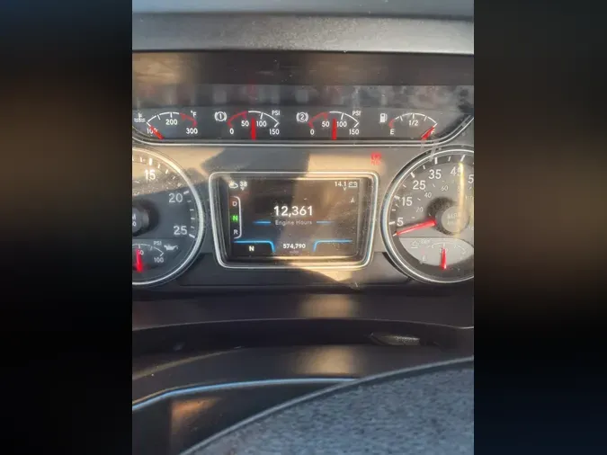 2019 NAVISTAR INTERNATIONAL LT625 DAYCAB T/A