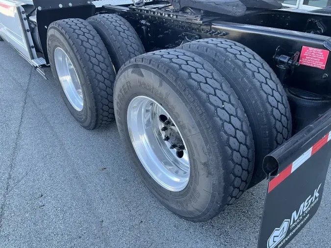 2024 VOLVO VNL64T86023567436eaacc3a0ba1f35b70eaf4e72