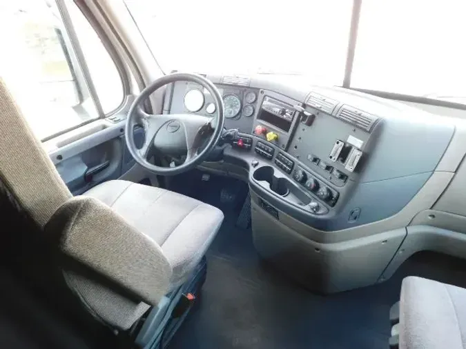 2019 Freightliner Cascadia 125