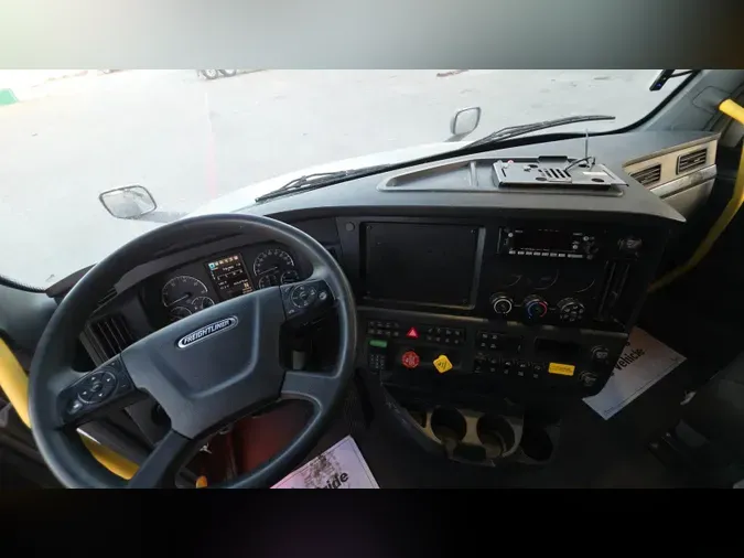 2025 Freightliner Cascadia 126235ddc7845688134fadf808d5f0b9ee2