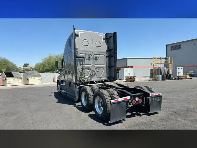 2024 Freightliner Cascadia 126