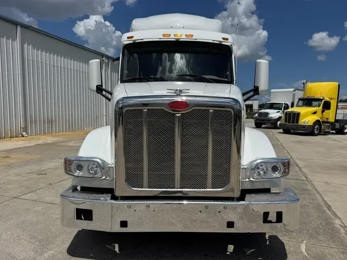 2022 Peterbilt 567