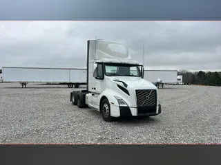 2018 Volvo VNL300