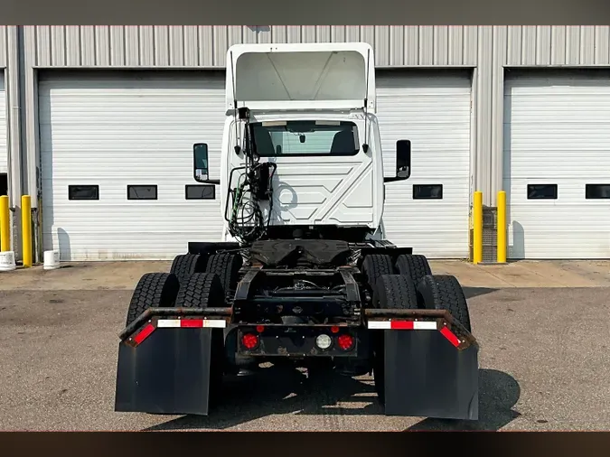 2019 INT LT625 6x4
