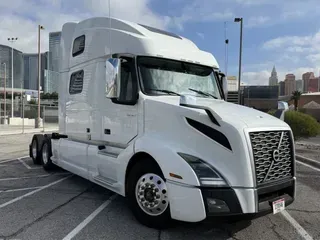 2019 VOLVO VNL64T860
