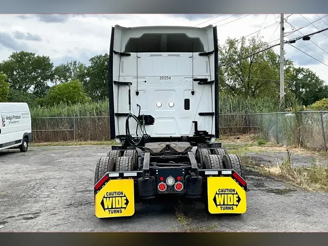 2023 INT LT625 6X4