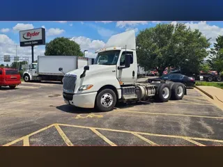 2019 NAVISTAR INTERNATIONAL LT625 DAYCAB T/A