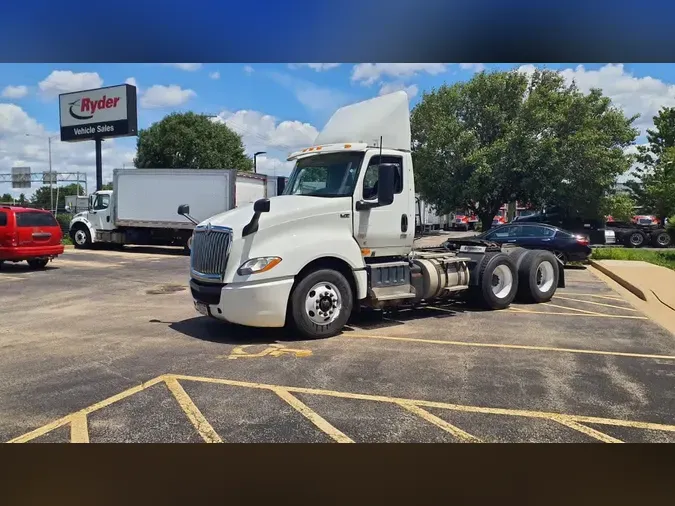 2019 NAVISTAR INTERNATIONAL LT625 DAYCAB T/A23785f2dc3fdb0fb289d4814d6c89417