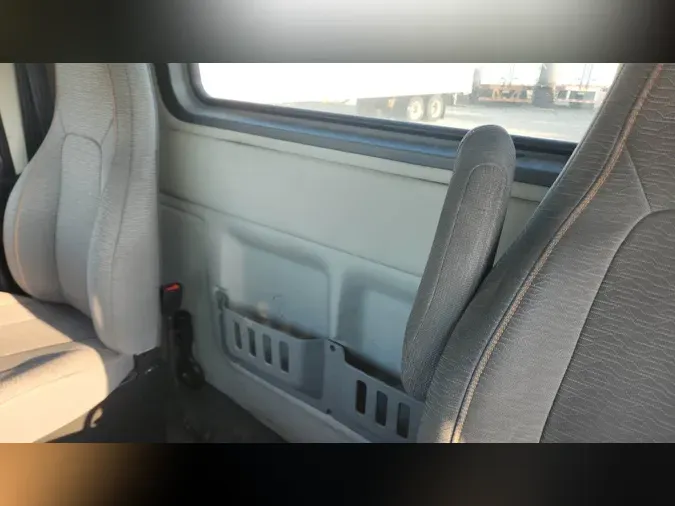2019 Volvo VNL300