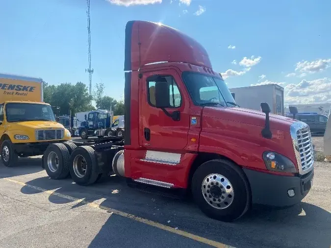 2016 Freightliner X12564ST2379e6f9f0039bf94df054b9986f4926