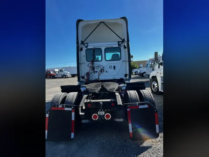 2020 FREIGHTLINER/MERCEDES NEW CASCADIA 116
