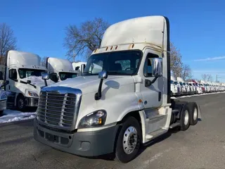 2019 FREIGHTLINER/MERCEDES CASCADIA 125