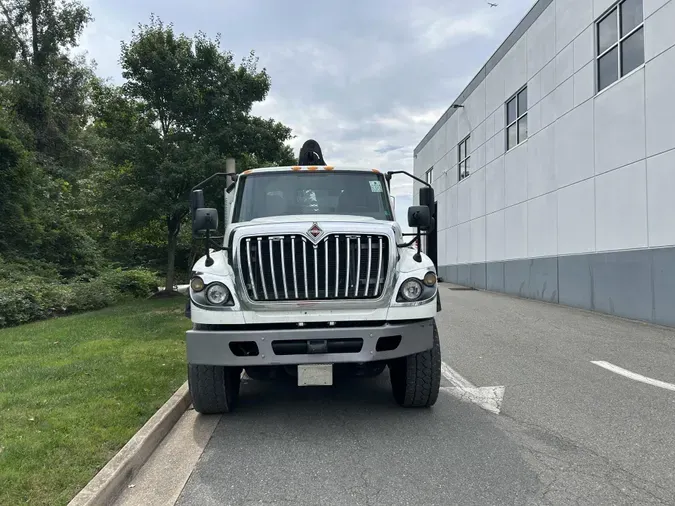 2019 International HV613