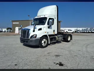 2019 FREIGHTLINER CASCADIA 113