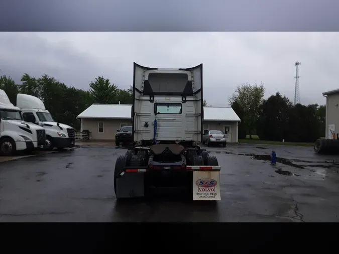 2019 Volvo VNL300
