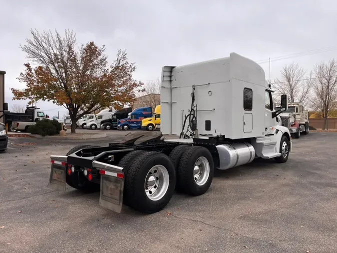 2022 Peterbilt 57923892eb0e99ff4ede2911d233c0ac9fa