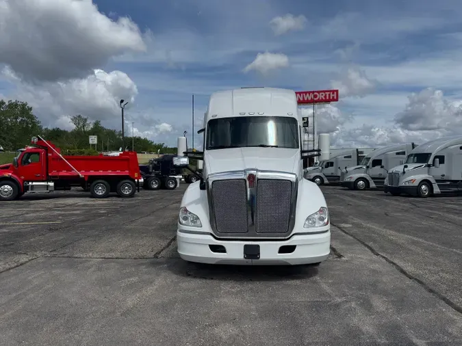 2022 Kenworth T680
