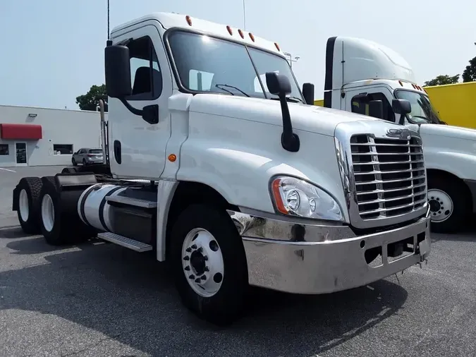 2018 FREIGHTLINER CASCADIA 125