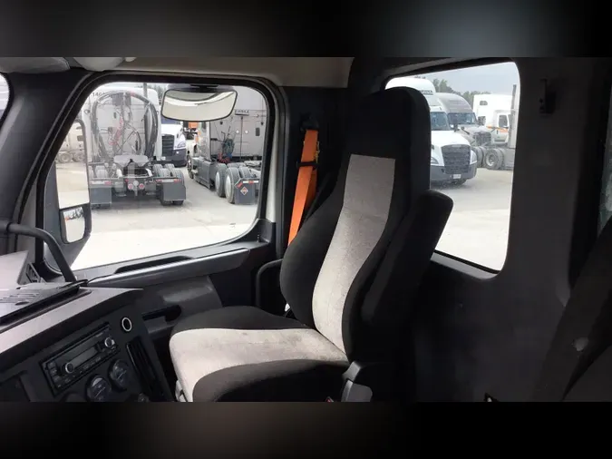 2020 Freightliner Cascadia 1262393260eb7e7bd89c00640efeeaf8229