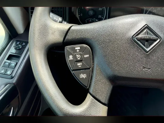 2022 INT LT625 6x4