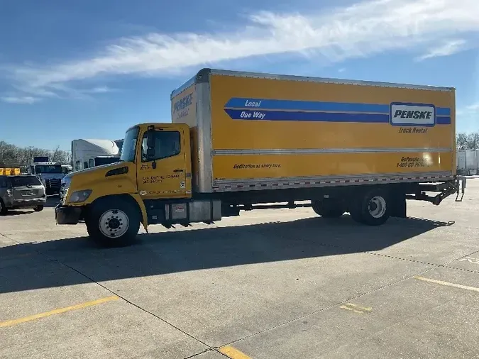 2018 HINO TRUCK 268