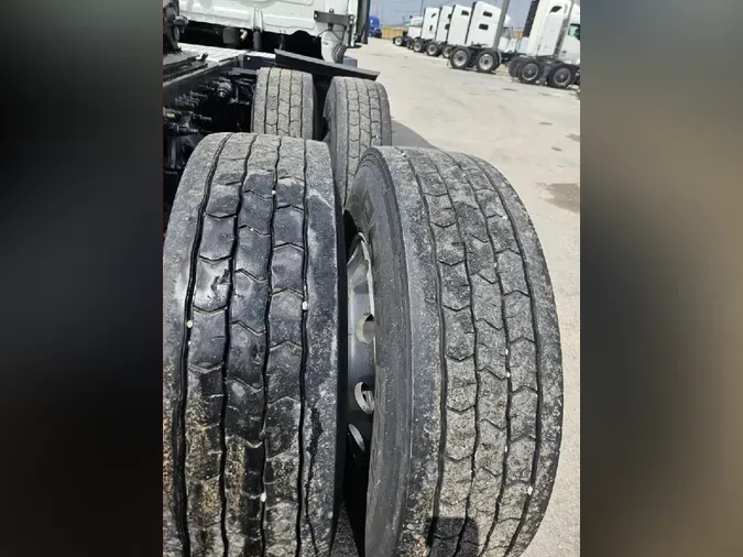 2021 FREIGHTLINER CASCADIA CA126