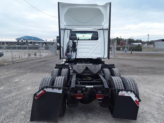 2018 NAVISTAR INTERNATIONAL LT625 DAYCAB T/A