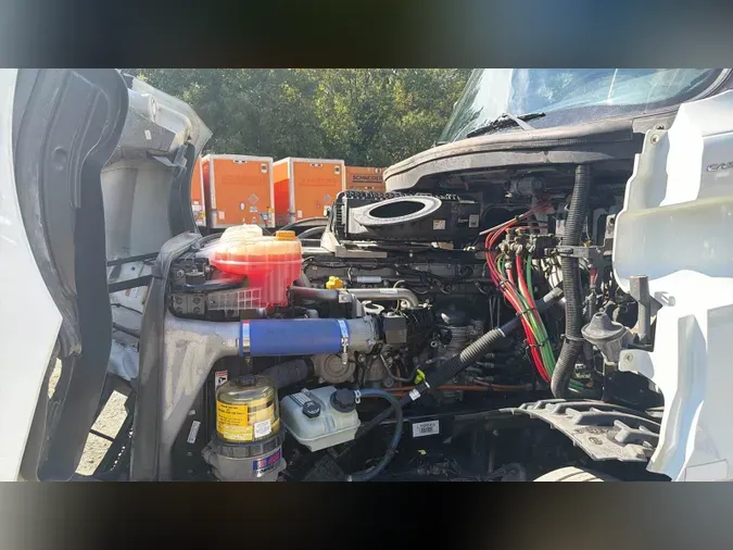 2020 Freightliner Cascadia 126